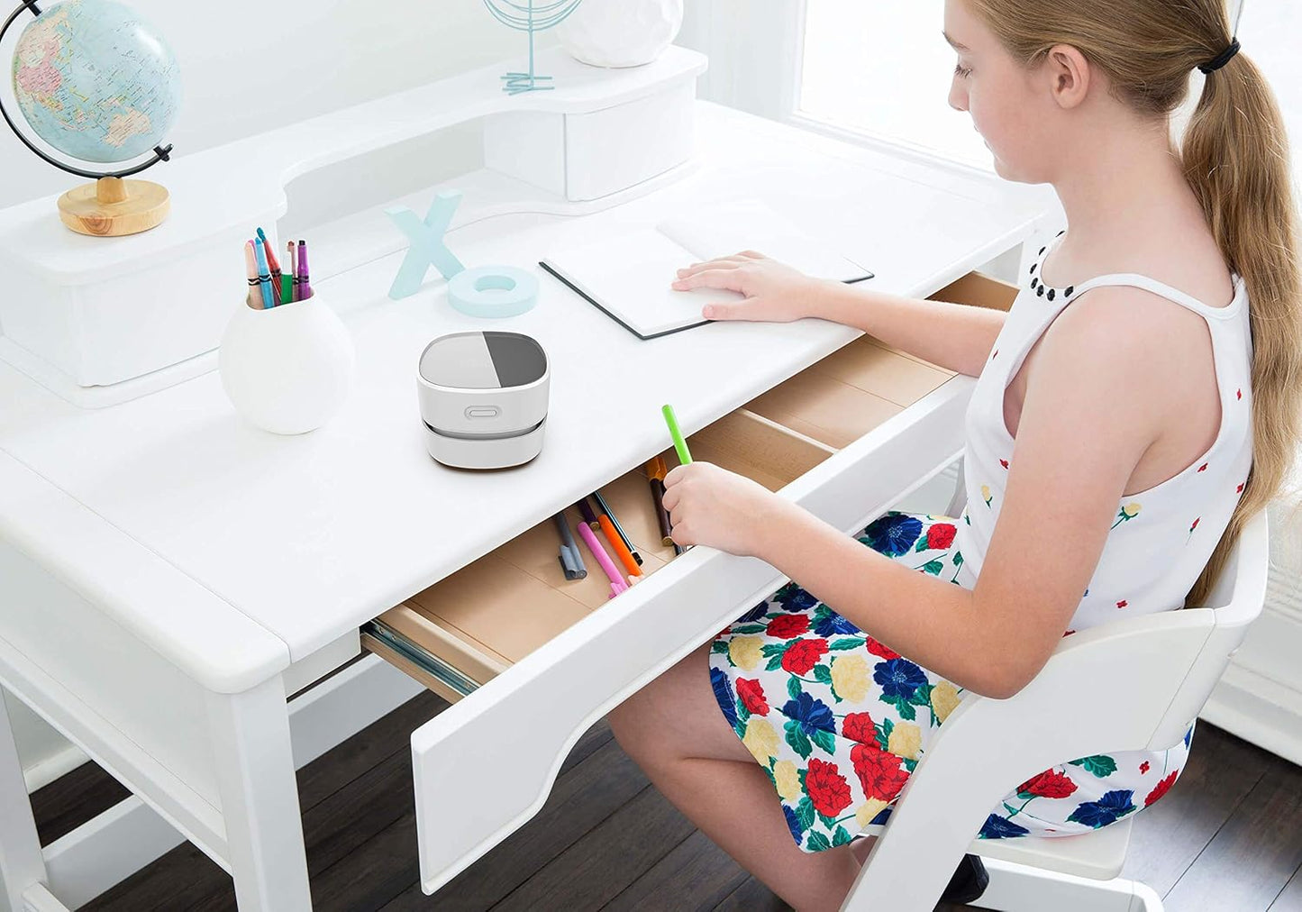 ODISTAR Desk Vacuum Cleaner with Wireless Charger, Mini Table dust Sweeper Energy Saving,Endurance up to 400 mins, Cordless&360º Rotatable for Keyboard/Home/School/Office (White Wireless Charger)